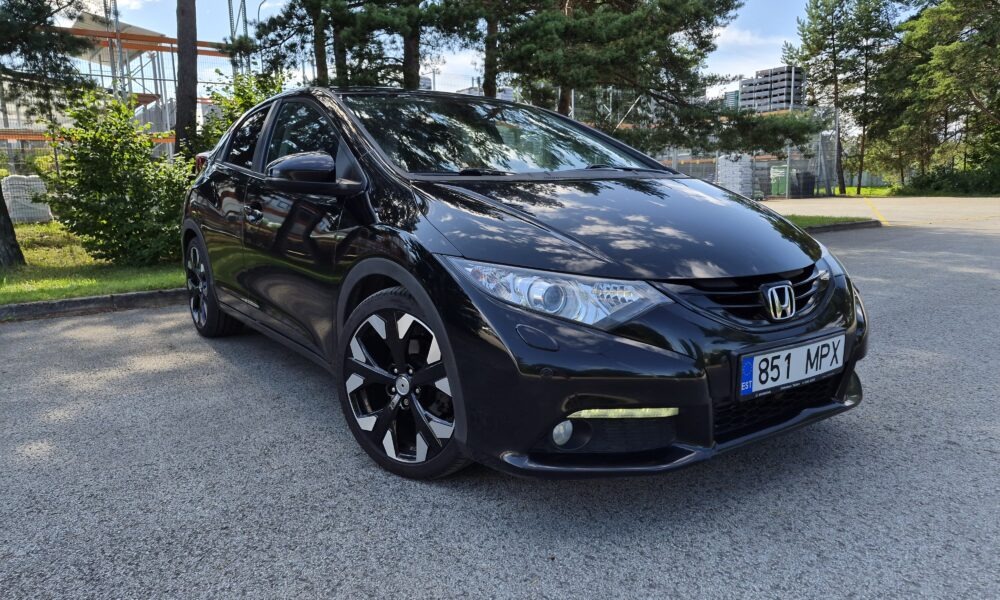 Honda Civic 1,8 104 kw 2014 a.